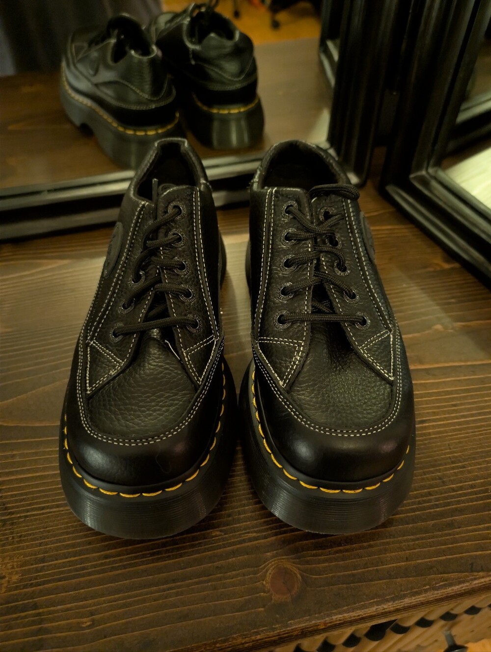 Dr. Martens Buzz 5-Eye Milled Napa Leather Shoes - Picture 2 of 5
